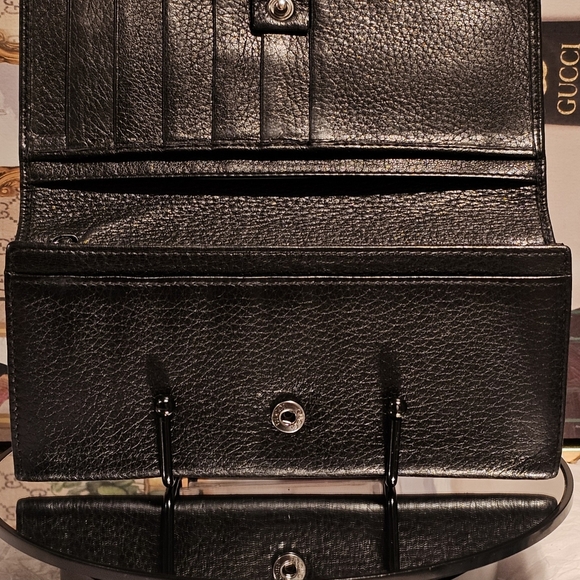 Gucci Calfskin Bilfold Leather Wallet - Picture 11 of 13